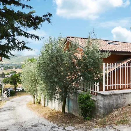 2 Bedroom Awesome In Lägenhet Gubbio